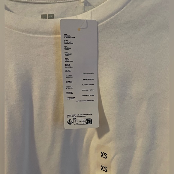 Uniqlo crewneck long sleeve t shirt - Picture 2 of 5